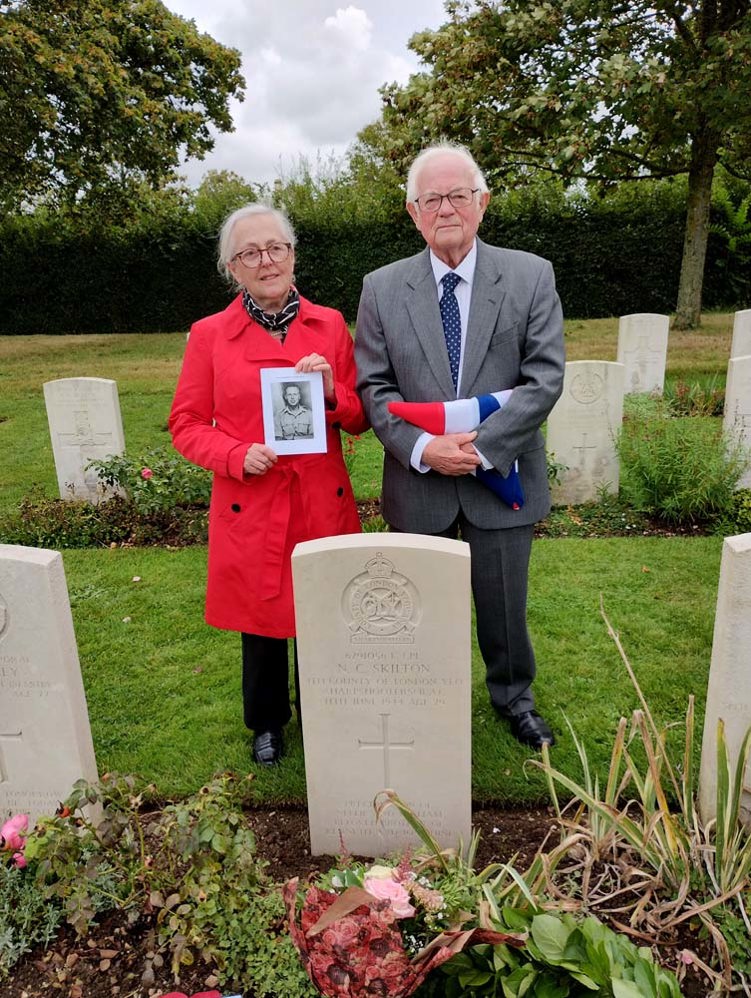 Bill Wright and daughter at CWGC rededication ceremony.
