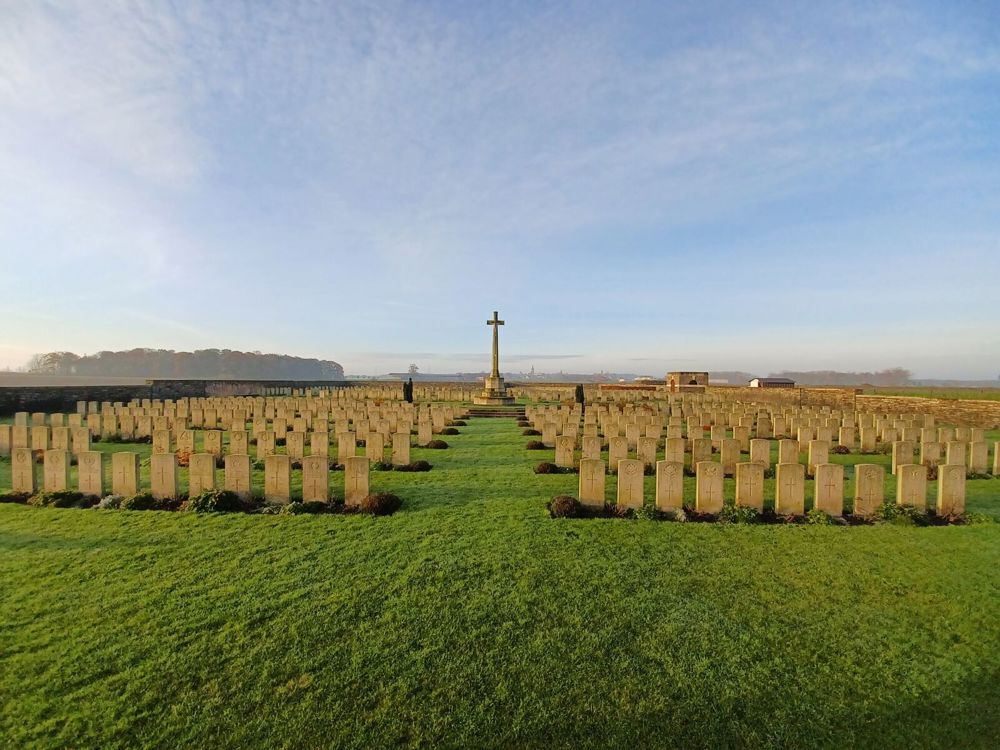 Oosttaverne Wood Cemetery